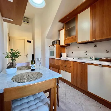 Sofy Squared San Apartment
